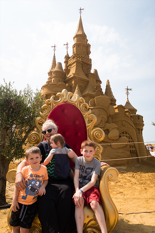 Zandsculpturenfestival oostende disney sand magic 