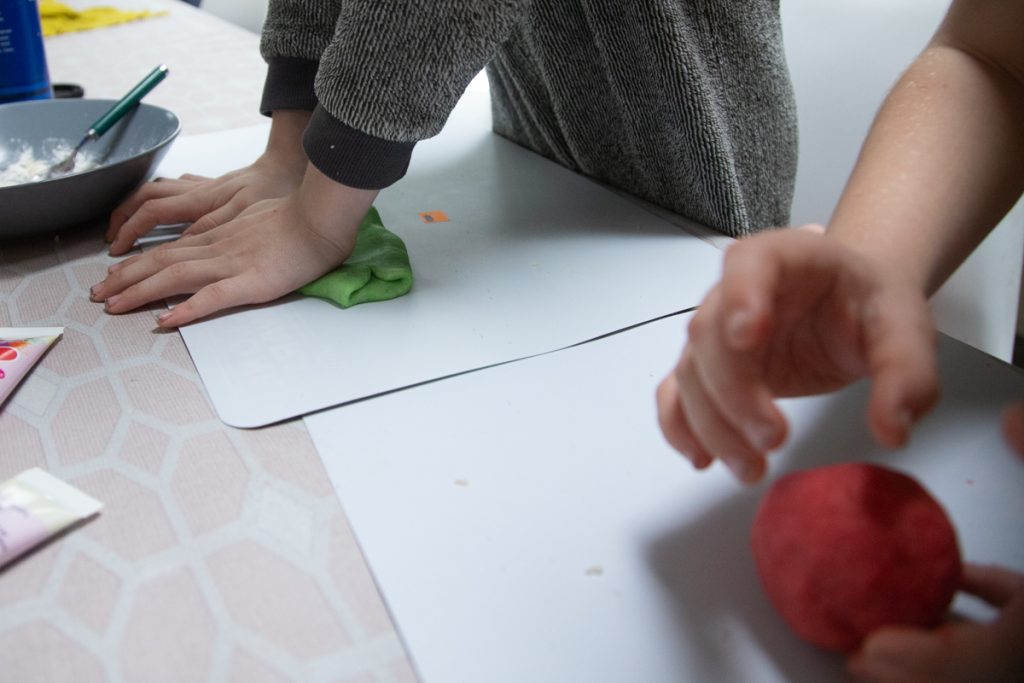 Zelf Play Doh maken doe je zo DIY Play Dough Sofie Lambrecht