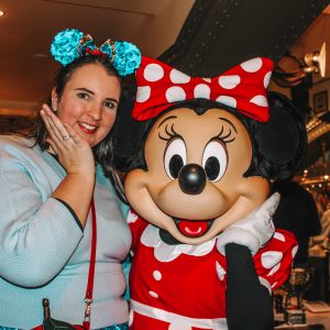Eten met Disney Personages in Inventions Disneyland Paris