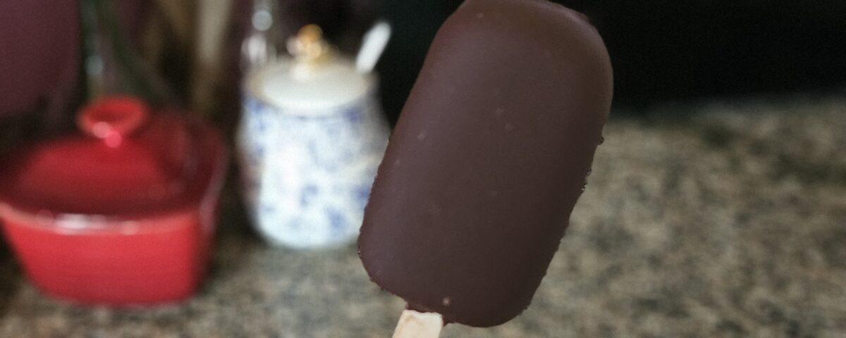 Home made magnum met roomijs