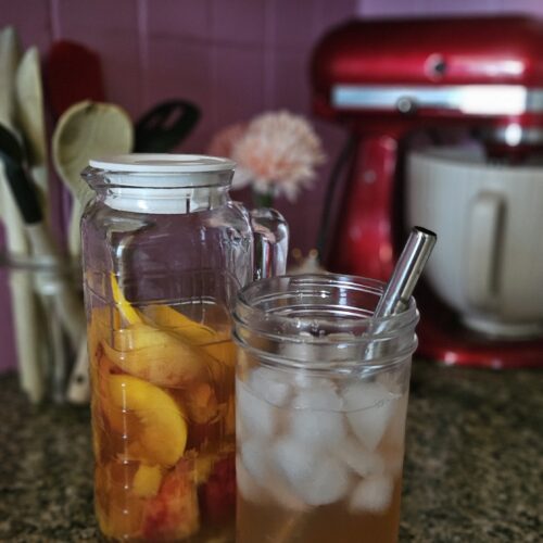 home made ice tea met perzikken