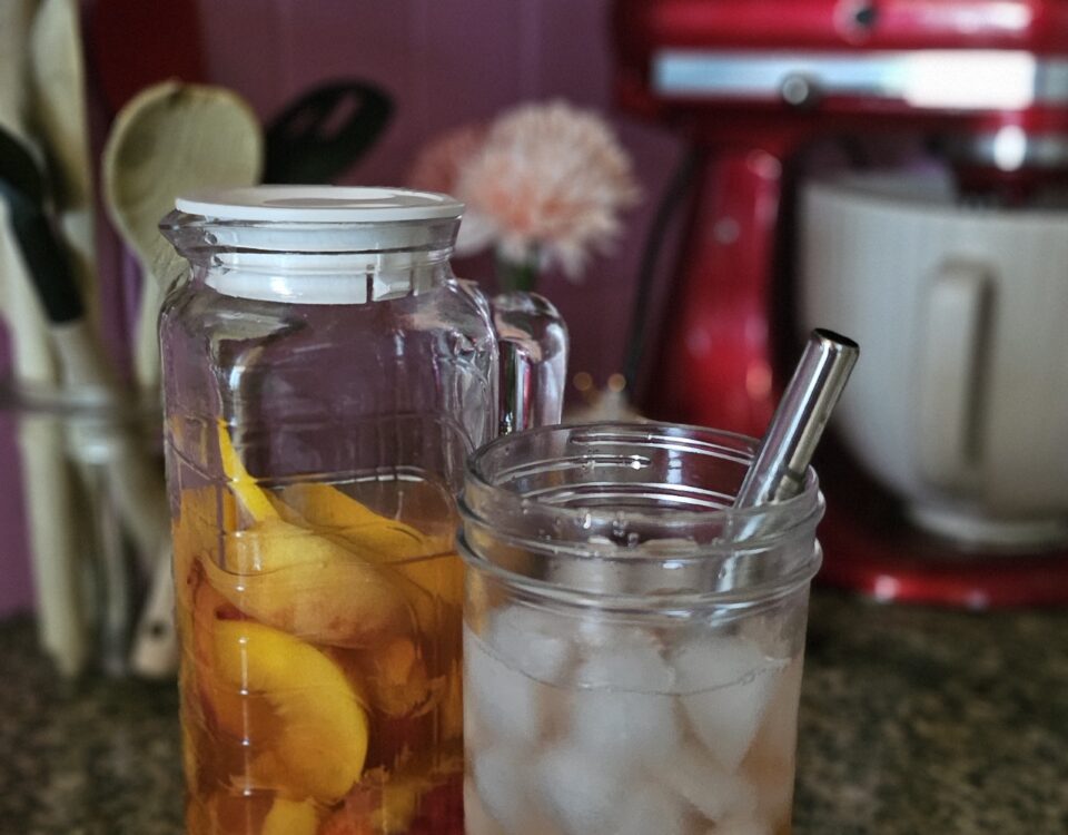 home made ice tea met perzikken